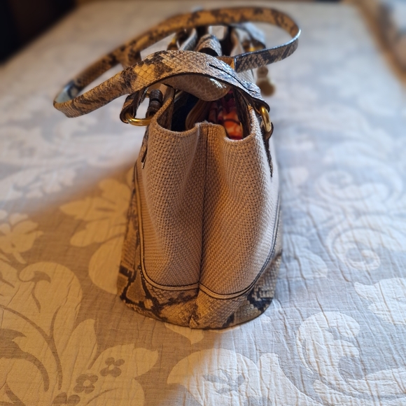 Brahmin bag & wallet combo - Picture 2 of 9